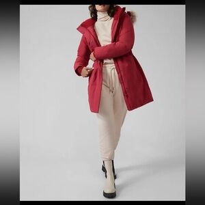 Athleta Outbound Parka Decadent Red M
